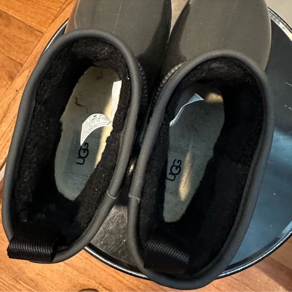 UGG Classic Clear Mini Boot - Picture 5 of 6